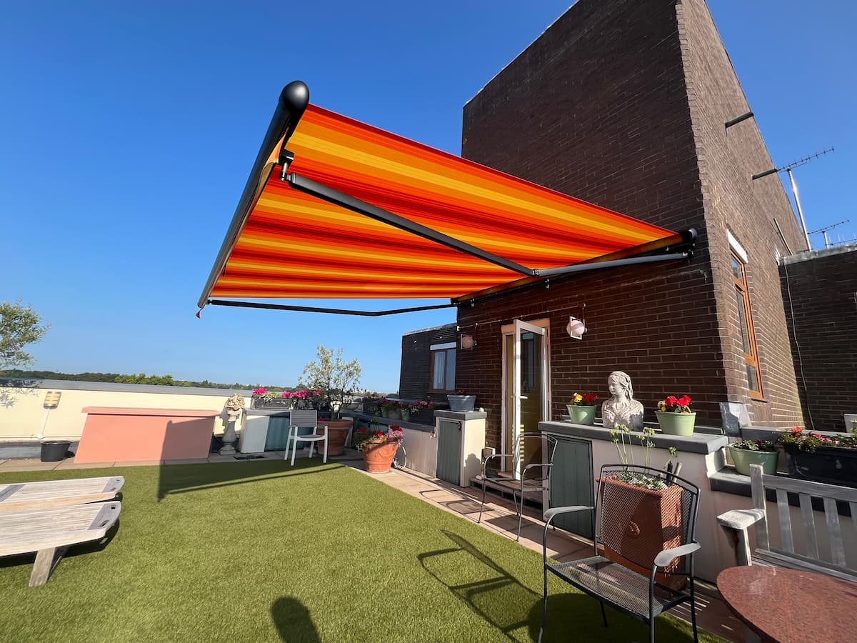 1600 Awning
