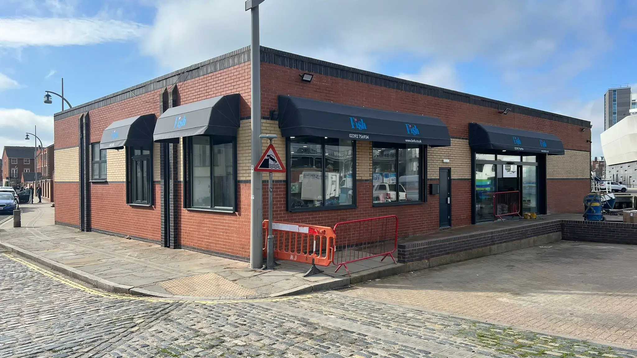 Dutch Canopy Commercial Awnings