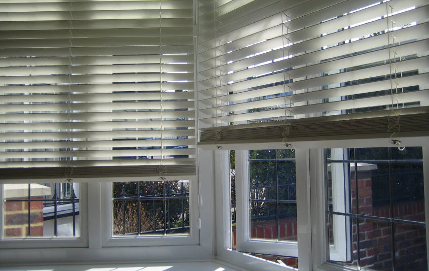 Electric Wood Venetian Blinds Featured Image