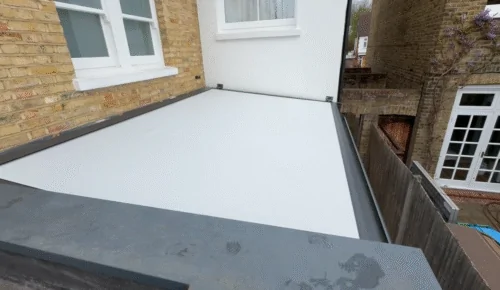 Markilux 770 Tracfix Overglass Awning - Case Study Hampton Wick, Surrey