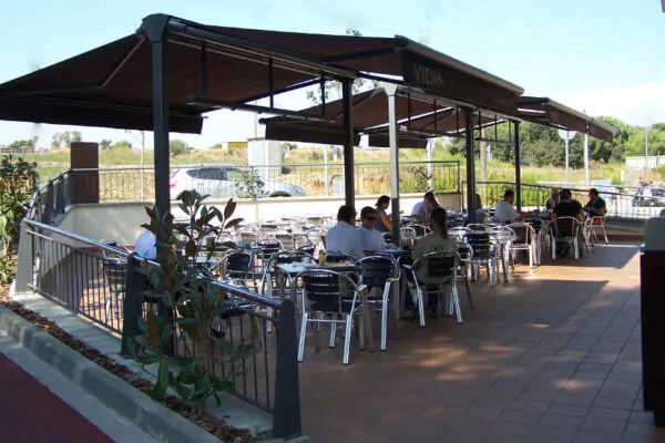 Pubs & Clubs Awnings - Gallery Image 5